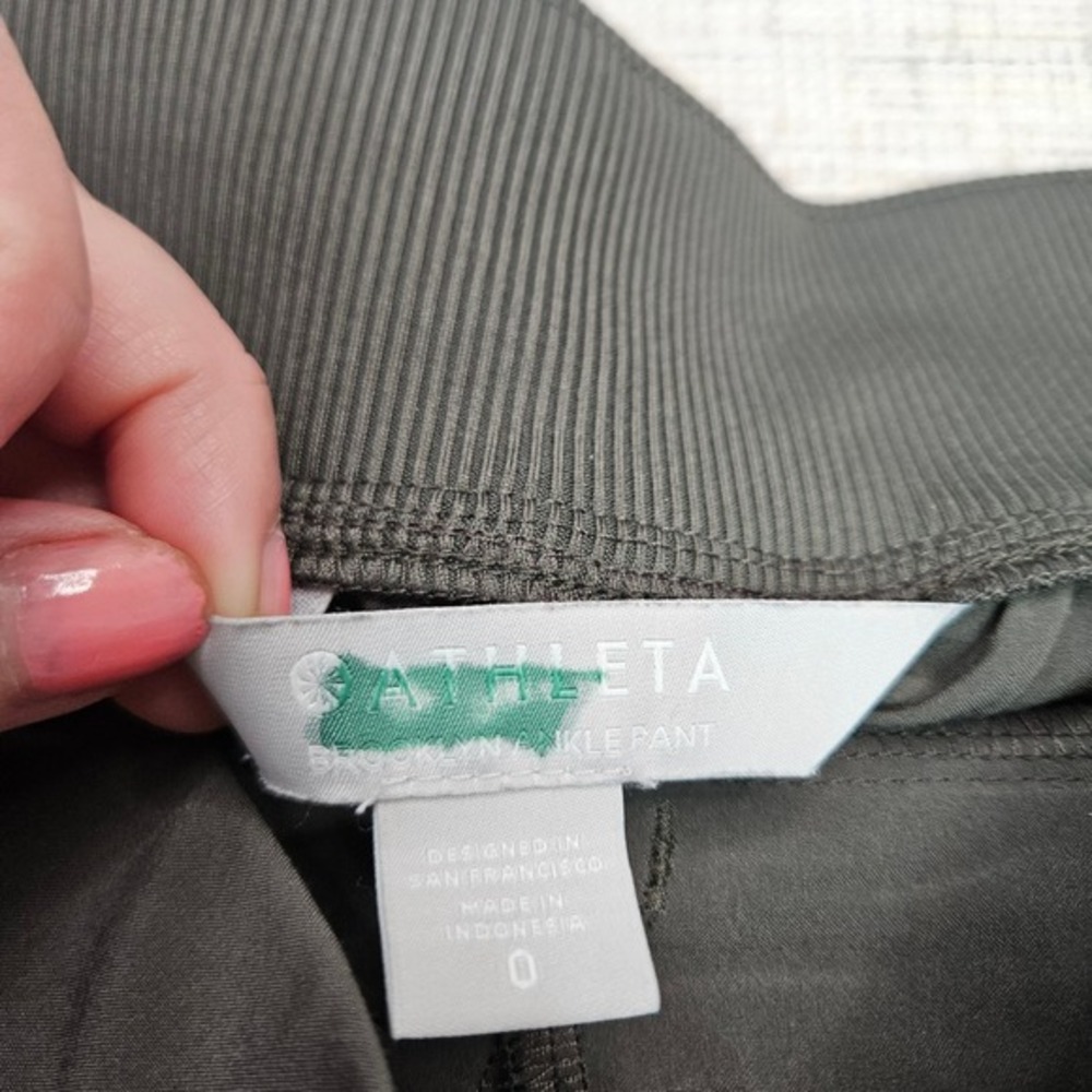 Athleta Brooklyn Ankle Pant Dark Gray Tapered Travel Trousers Size 0 - Picture 4 of 6